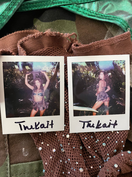 NEW TRU KAIT WORN WARDROBE & SIGNED POLAROIDS BUNDLE!