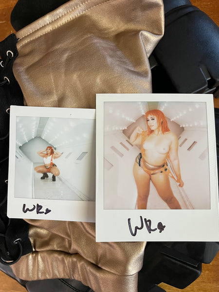 NEW WILLOW RYDER WORN BOOTS, WORN BOOTY SHORTS & TWO SIGNED POLAROIDS BUNDLE! 18+