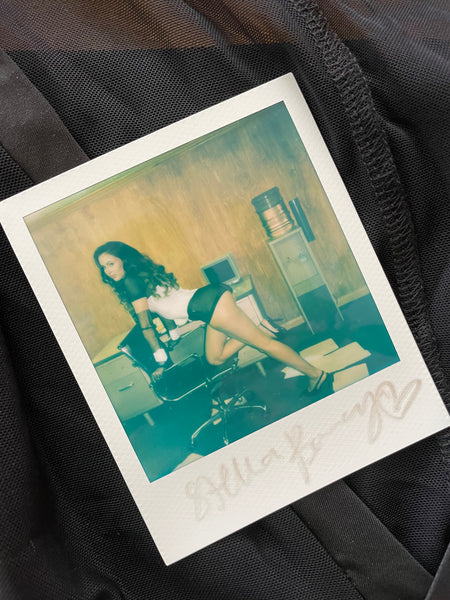 NEW STELLA BAREY WORN WARDROBE BUNDLE WITH SIGNED POLAROID