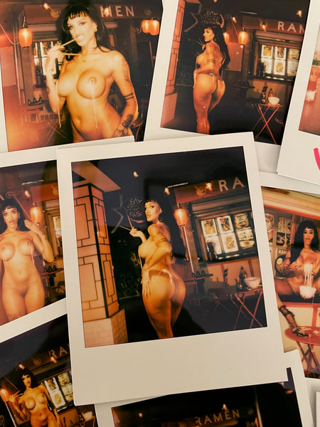 NEW ONLY 5 SIGNED VIA G POLAROID PACKS 18+